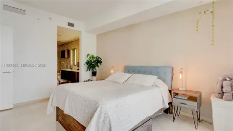 88 SW 7th Street Miami FL 33130