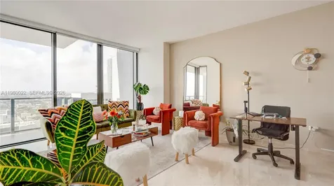 88 SW 7th Street Miami FL 33130