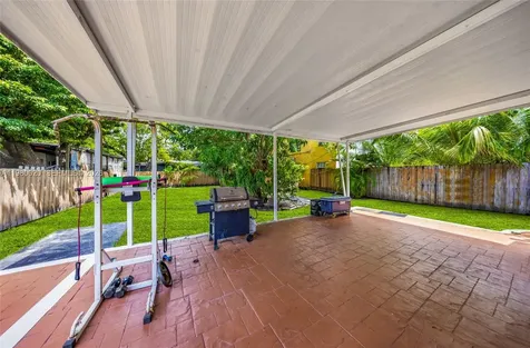 287 NW 31st Street Miami FL 33127