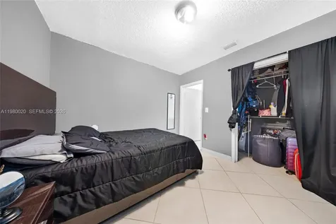 287 NW 31st Street Miami FL 33127