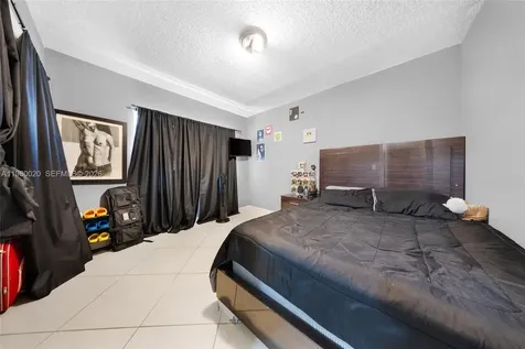 287 NW 31st Street Miami FL 33127