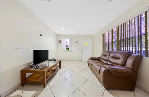 287 NW 31st Street Miami FL 33127