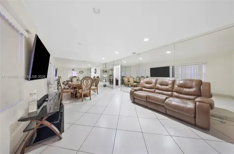 287 NW 31st Street Miami FL 33127