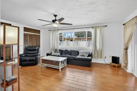 11501 NW 15th Street Pembroke Pines FL 33026