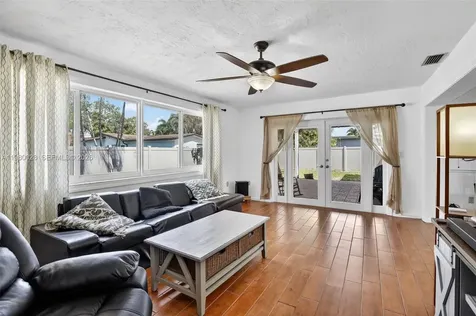 11501 NW 15th Street Pembroke Pines FL 33026