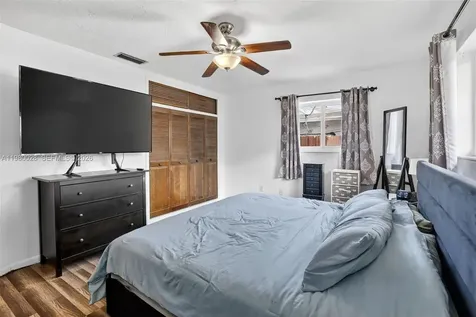11501 NW 15th Street Pembroke Pines FL 33026