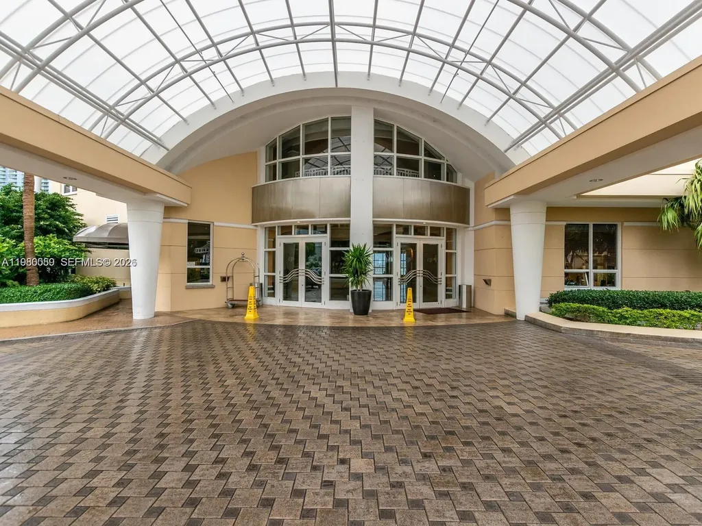 848 Brickell Key Drive Miami FL 33131