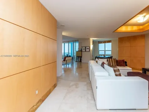 848 Brickell Key Drive Miami FL 33131