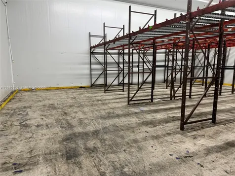 7172 NW 12th Street Miami FL 33126