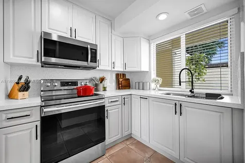 9133 Fontainebleau Boulevard Miami FL 33172