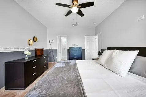 9133 Fontainebleau Boulevard Miami FL 33172