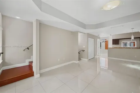 2729 NE 184th Lane Aventura FL 33160