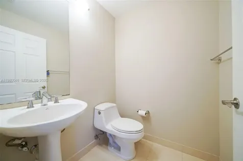 2729 NE 184th Lane Aventura FL 33160