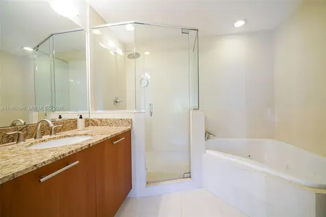 2729 NE 184th Lane Aventura FL 33160