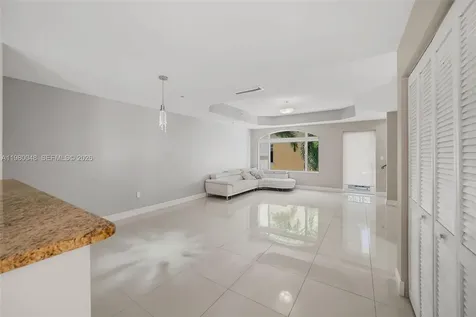 2729 NE 184th Lane Aventura FL 33160