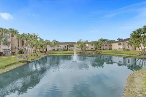 2846 S University Drive Davie FL 33328