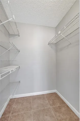 2846 S University Drive Davie FL 33328