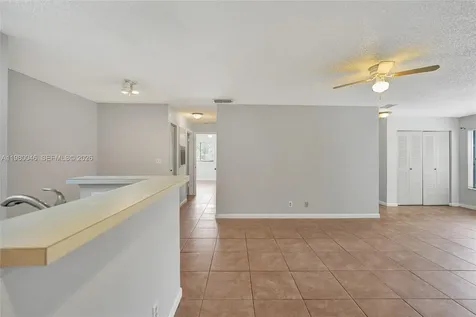 2846 S University Drive Davie FL 33328