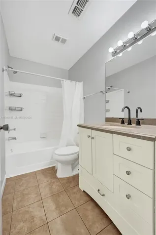 2846 S University Drive Davie FL 33328