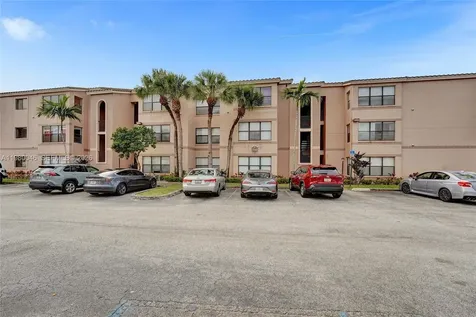 2846 S University Drive Davie FL 33328
