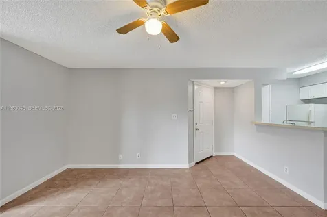 2846 S University Drive Davie FL 33328