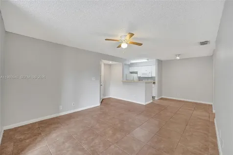 2846 S University Drive Davie FL 33328