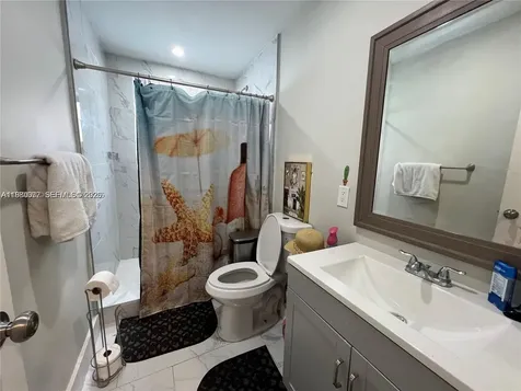 860 NW 18th Place Miami FL 33125