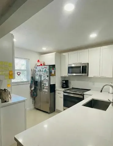 100 Ashbury Road Hollywood FL 33024