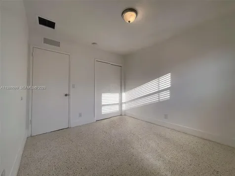 514 NE 4th Avenue Hallandale Beach FL 33009
