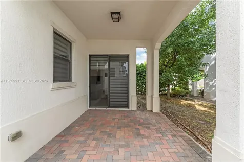 9881 W 34th Avenue Hialeah FL 33018