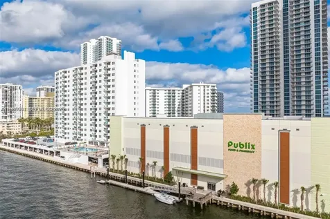 3000 S Ocean Drive Hollywood FL 33019
