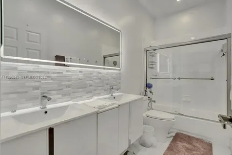11008 NW 73rd Street Doral FL 33178