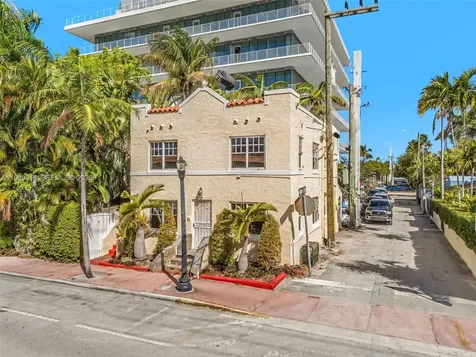 927 4th Street Miami Beach FL 33139