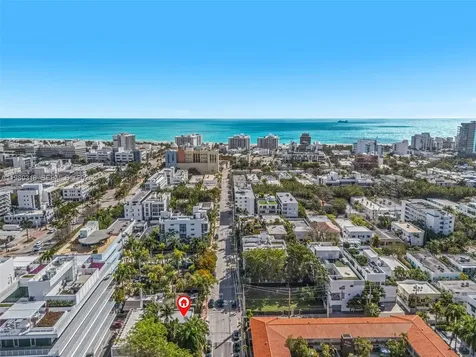 927 4th Street Miami Beach FL 33139