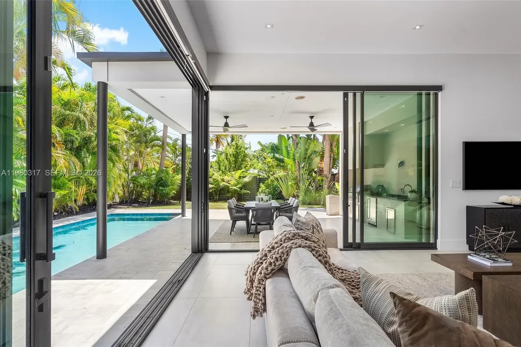 2500 Middle River Drive Fort Lauderdale FL 33305