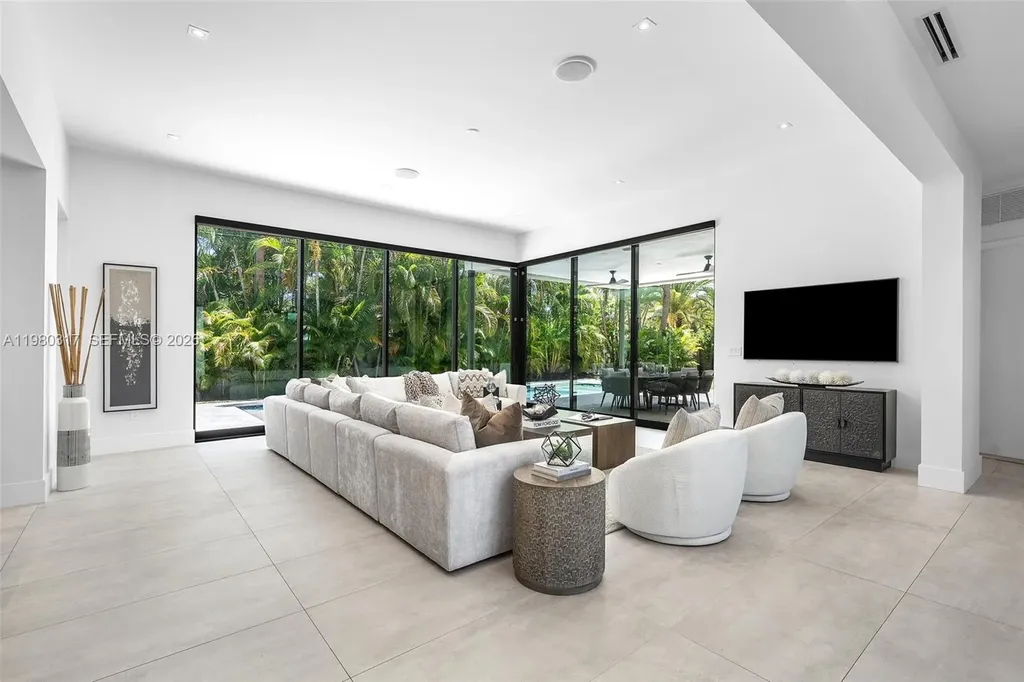 2500 Middle River Drive Fort Lauderdale FL 33305
