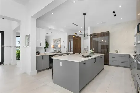 2500 Middle River Drive Fort Lauderdale FL 33305