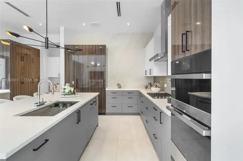 2500 Middle River Drive Fort Lauderdale FL 33305