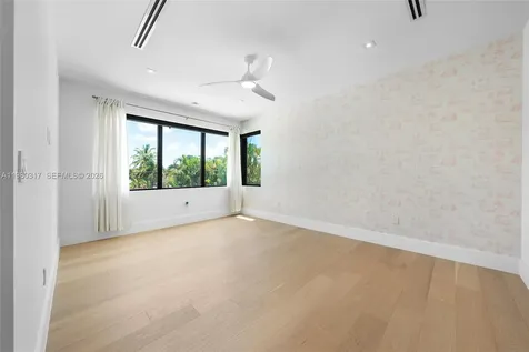 2500 Middle River Drive Fort Lauderdale FL 33305