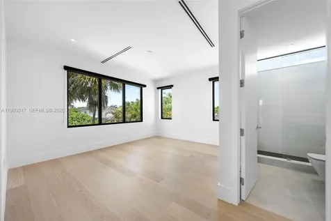 2500 Middle River Drive Fort Lauderdale FL 33305