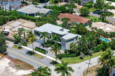 2500 Middle River Drive Fort Lauderdale FL 33305