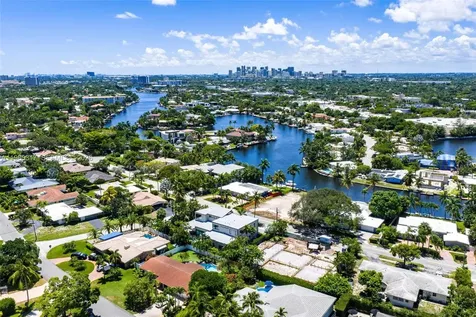 2500 Middle River Drive Fort Lauderdale FL 33305