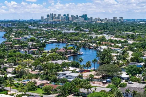 2500 Middle River Drive Fort Lauderdale FL 33305