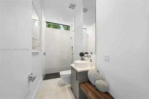2500 Middle River Drive Fort Lauderdale FL 33305