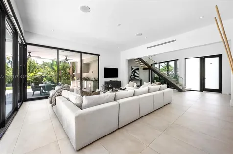 2500 Middle River Drive Fort Lauderdale FL 33305