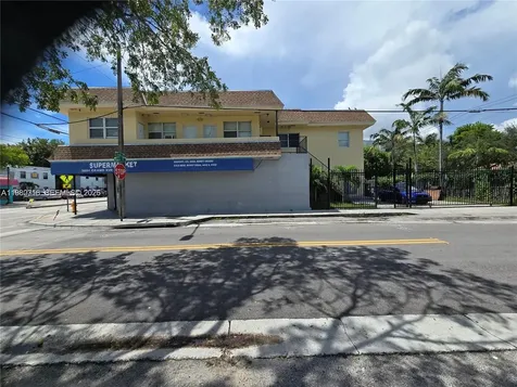 3380 Plaza Street Miami FL 33133
