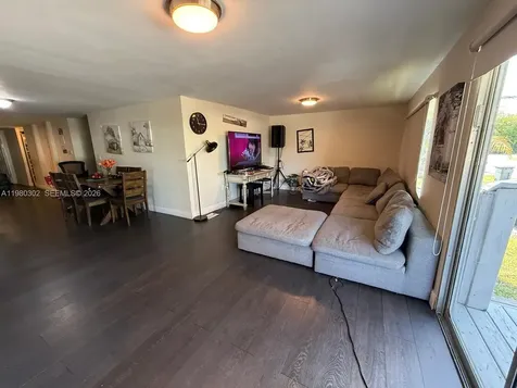 5290 SW 22nd Terrace Dania Beach FL 33312
