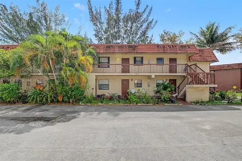 6525 W 26th Drive Hialeah FL 33016