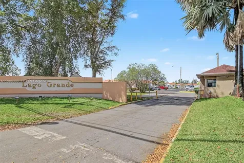6525 W 26th Drive Hialeah FL 33016