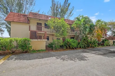 6525 W 26th Drive Hialeah FL 33016